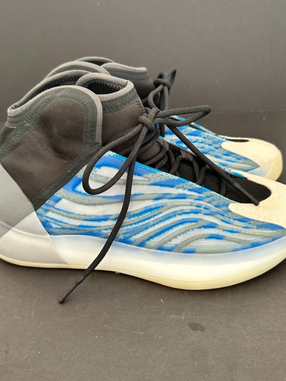 Adidas Yeezy Qntm Frozen Blue Mens Sneakers Size 11